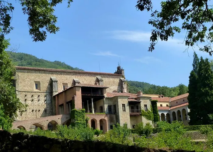 Rurales Entre Fuentes * Cuacos De Yuste